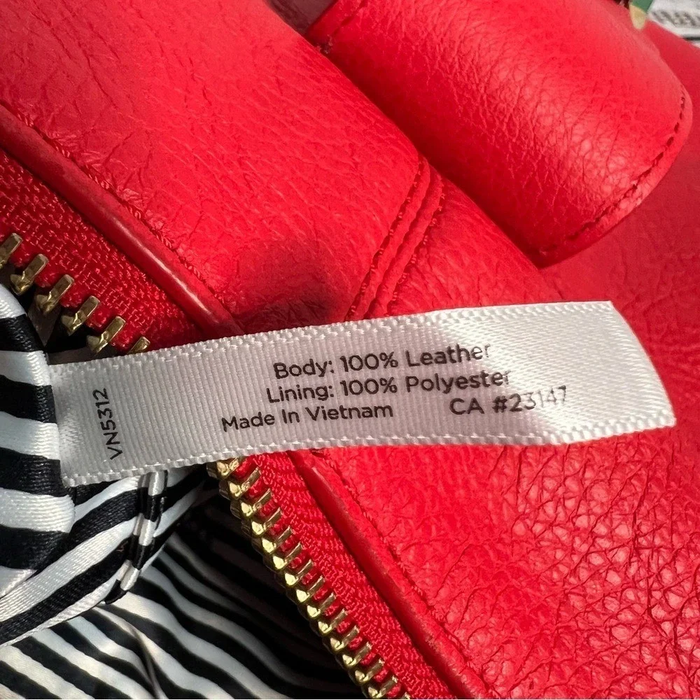 Talbots Soft Pebbled Leather Hobo Bag Red‎ Buckle Strap